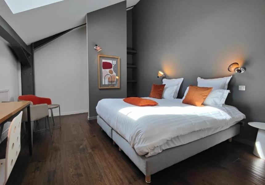 Le Petit Letraz Hotell Duingt Exteriör bild